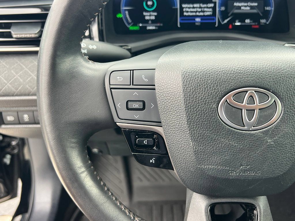 Used 2025 Toyota Camry XLE w/ Premium Package AWD/4WD image 21
