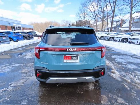 Used 2025 Kia Seltos EX image 5