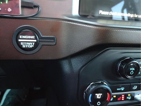 Used 2023 Ford Bronco Outer Banks image 16