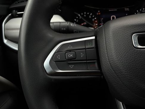Used 2025 Jeep Compass Limited AWD/4WD image 36