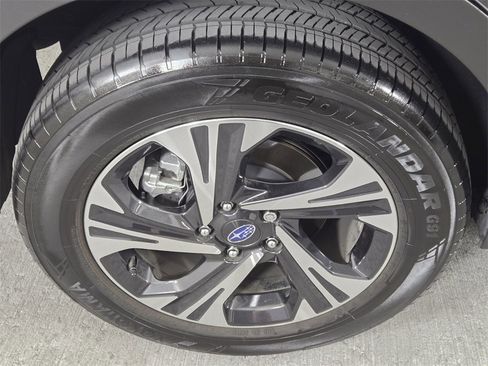 Used 2024 Subaru Crosstrek 2.0i Premium w/ Popular Package #4 image 9