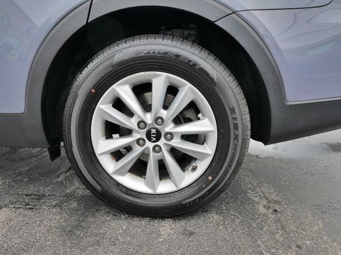 Used 2020 Kia Sorento L FWD image 9