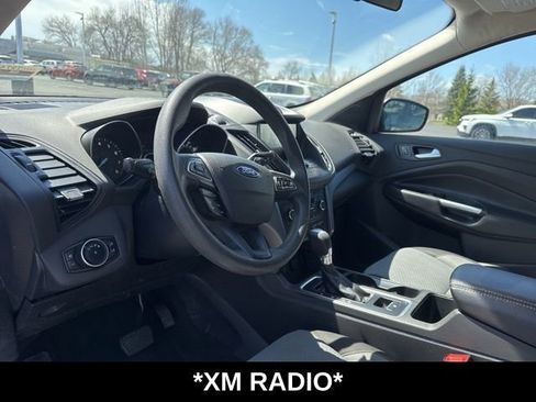Used 2017 Ford Escape SE w/ Equipment Group 201A image 7