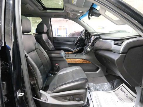 Used 2019 Chevrolet Suburban Premier AWD/4WD image 35