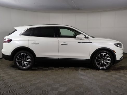 Used 2022 Lincoln Nautilus Reserve image 15