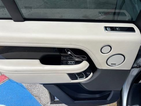 Used 2019 Land Rover Range Rover Supercharged image 30