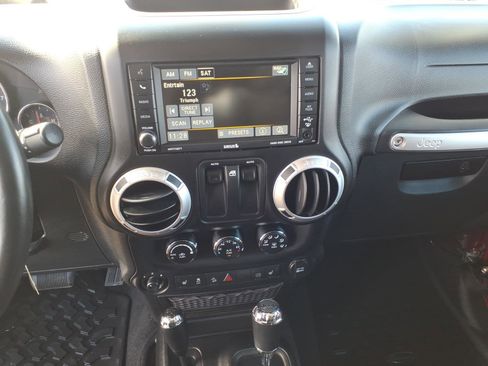 Used 2012 Jeep Wrangler Rubicon w/ Dual Top Group image 13