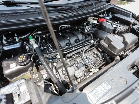 Used 2019 Ford Explorer XLT w/ Equipment Group 201A FWD image 43