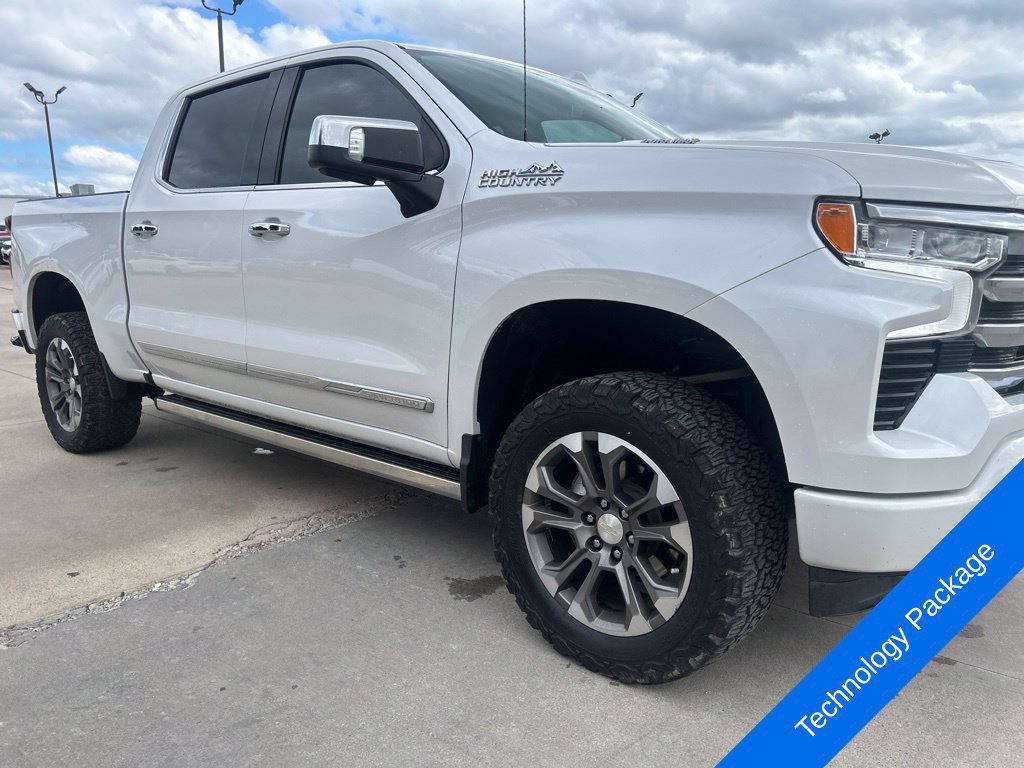 Used 2023 Chevrolet Silverado 1500 High Country w/ Technology Package AWD/4WD image 3