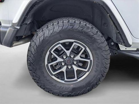 Used 2025 Jeep Wrangler Unlimited Rubicon w/ Safety Group AWD/4WD image 10