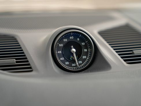 Used 2025 Porsche Cayenne image 17