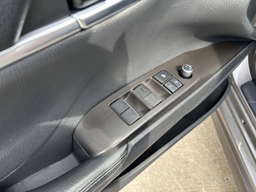 Used 2021 Toyota Camry XSE w/ Carpet Mat Package (TMS) FWD image 27