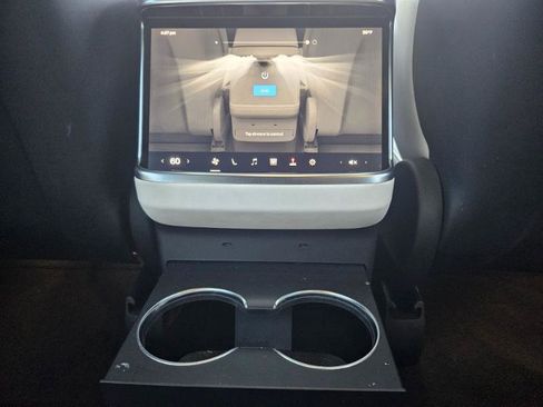 Used 2023 Tesla Model X image 64