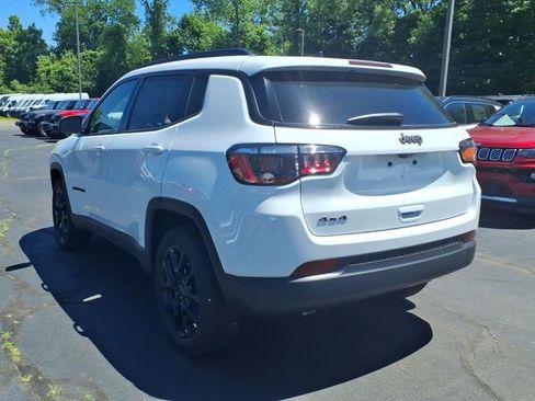 New 2026 Jeep Compass Latitude AWD/4WD image 4