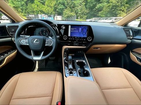 Certified 2025 Lexus NX 350 AWD w/ Accessory Package (2T) image 7