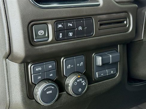 Used 2024 Chevrolet Tahoe RST w/ Luxury Package AWD/4WD image 12
