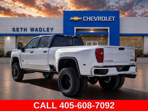 Used 2025 Chevrolet Silverado 3500 High Country w/ High Country Premium Package AWD/4WD image 5