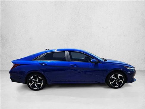 Certified 2023 Hyundai Elantra SEL w/ Convenience Package FWD image 4