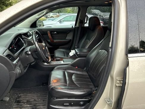 Used 2014 Chevrolet Traverse LTZ FWD image 10