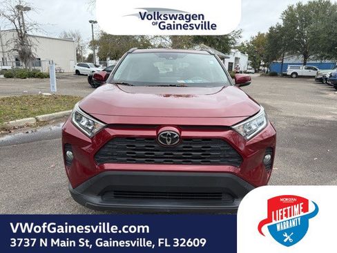 Used 2019 Toyota RAV4 XLE Premium image 2