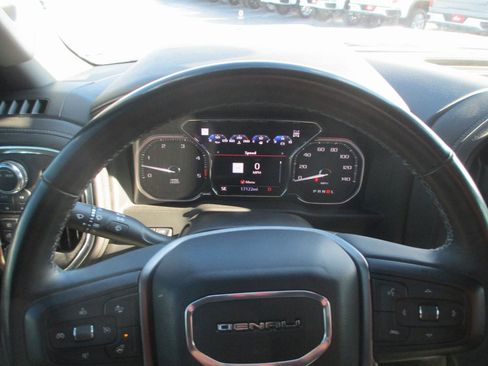 Used 2023 GMC Sierra 3500 Denali w/ Denali Ultimate Package image 32