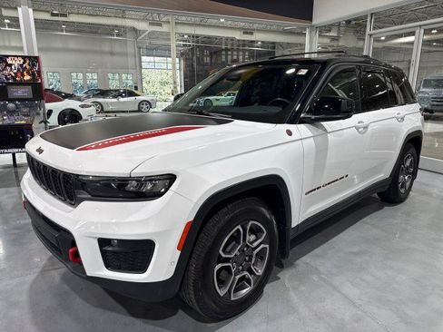 Used 2022 Jeep Grand Cherokee Trailhawk w/ ADV Protech Group II AWD/4WD image 1