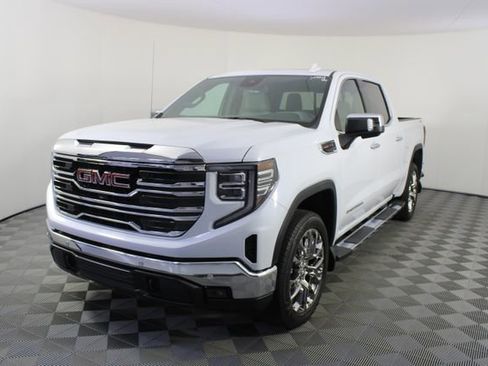 New 2026 GMC Sierra 1500 SLT image 24