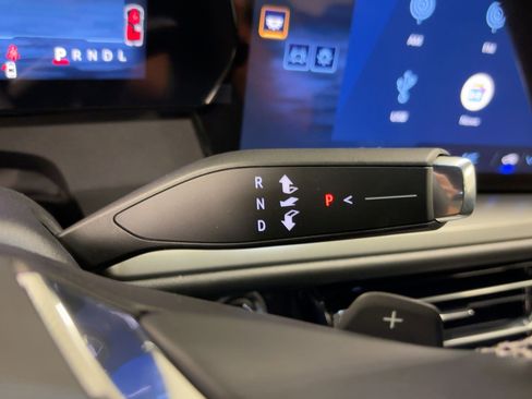 New 2026 Chevrolet Traverse LT w/ Sun and Wheel Package image 17