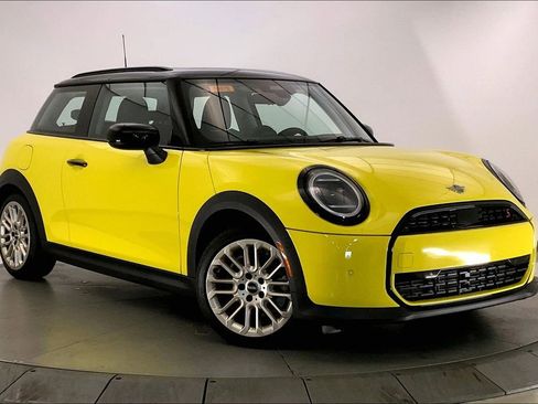 Certified 2025 MINI Cooper S image 33