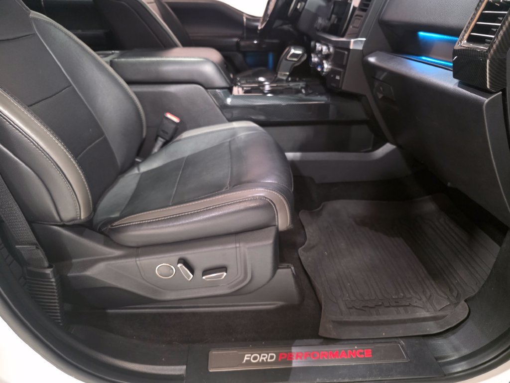Used 2017 Ford F150 Raptor w/ Equipment Group 802A Luxury AWD/4WD image 17