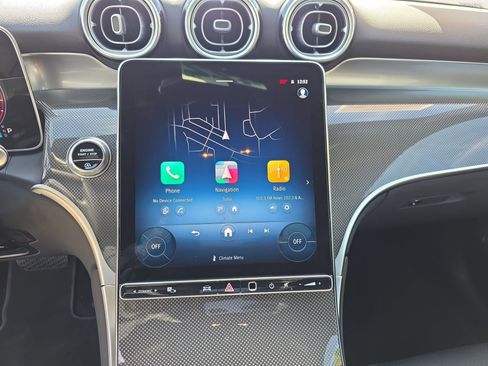 Used 2025 Mercedes-Benz GLC 300 4MATIC image 21