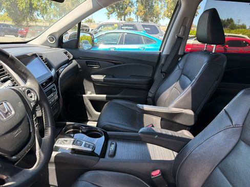 Used 2017 Honda Pilot Elite image 6