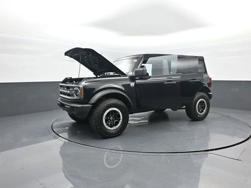 Certified 2023 Ford Bronco Big Bend w/ Sasquatch Package AWD/4WD image 42