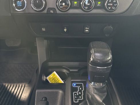 Used 2016 Toyota Tacoma SR image 42