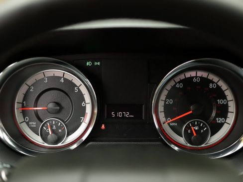 Used 2018 Dodge Grand Caravan SE image 11