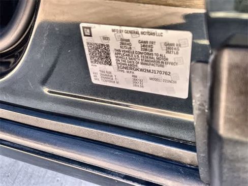 Used 2021 Chevrolet Traverse LT image 22