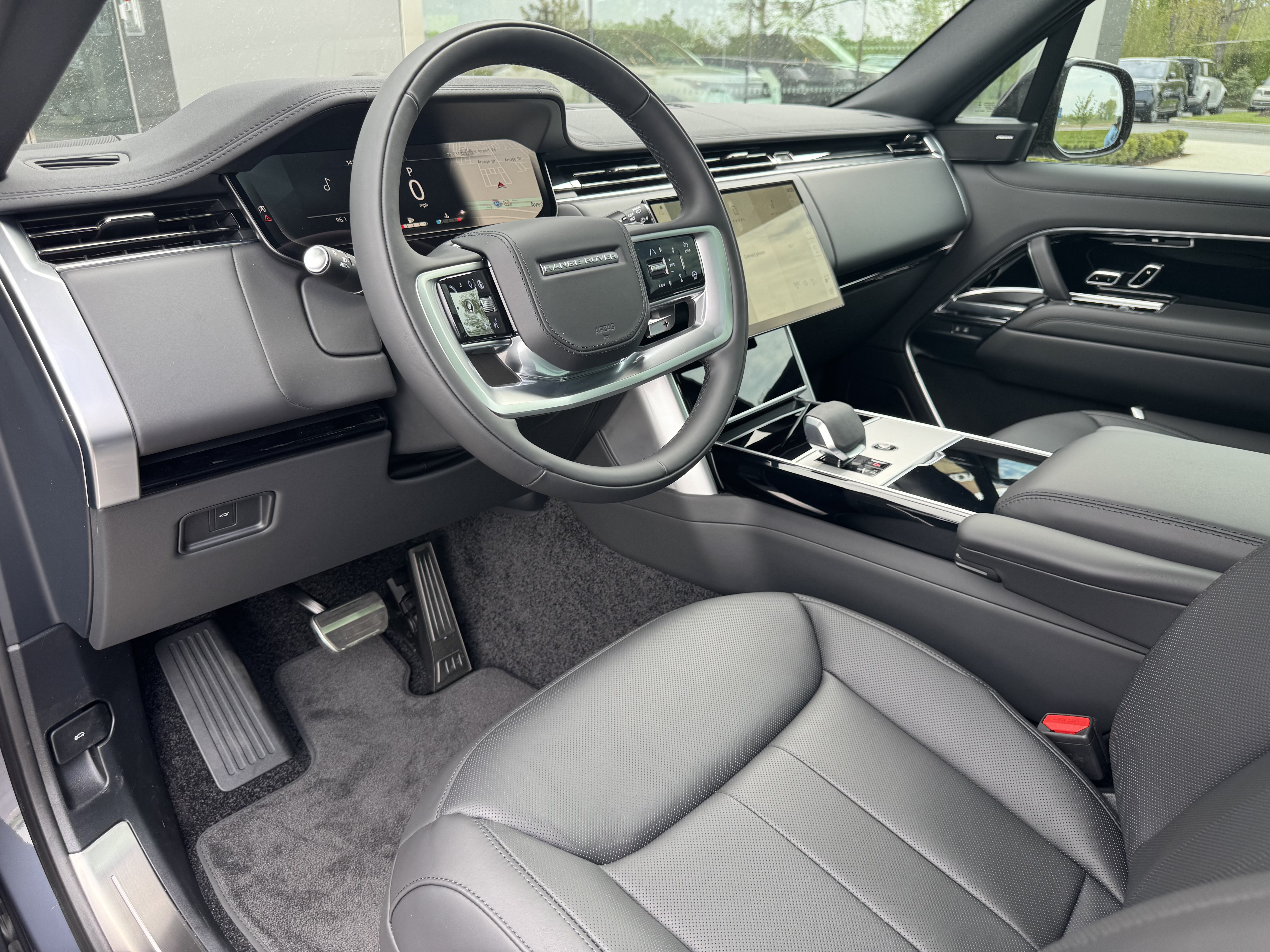 Used 2026 Land Rover Range Rover SE AWD/4WD image 12