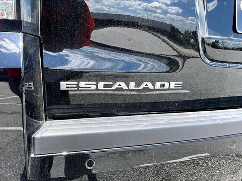 Used 2020 Cadillac Escalade Platinum RWD image 31