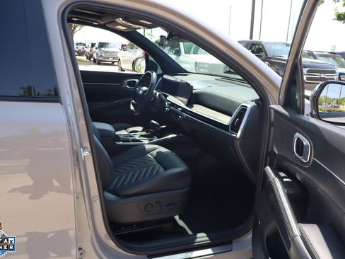 Used 2026 Kia Sorento SX Prestige AWD/4WD image 31