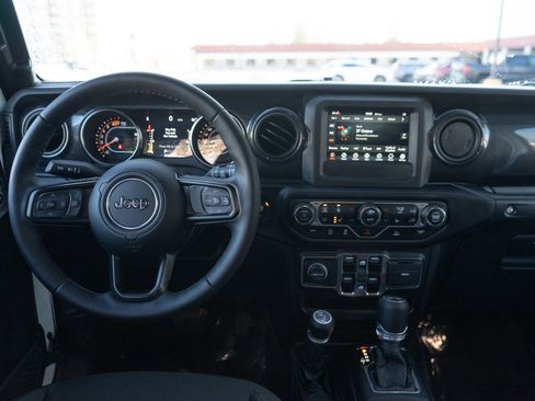 Used 2021 Jeep Wrangler Unlimited Sport image 12