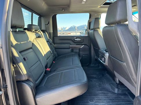 Used 2022 GMC Sierra 2500 Denali image 12