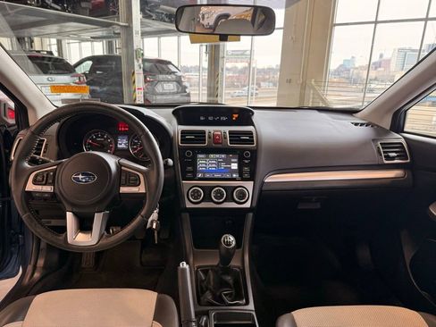 Used 2017 Subaru Crosstrek 2.0i Premium image 12