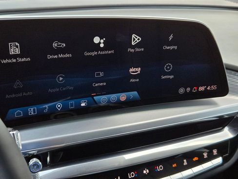 Certified 2025 Cadillac Lyriq Luxury w/ LPO, Floor Liner Package image 18