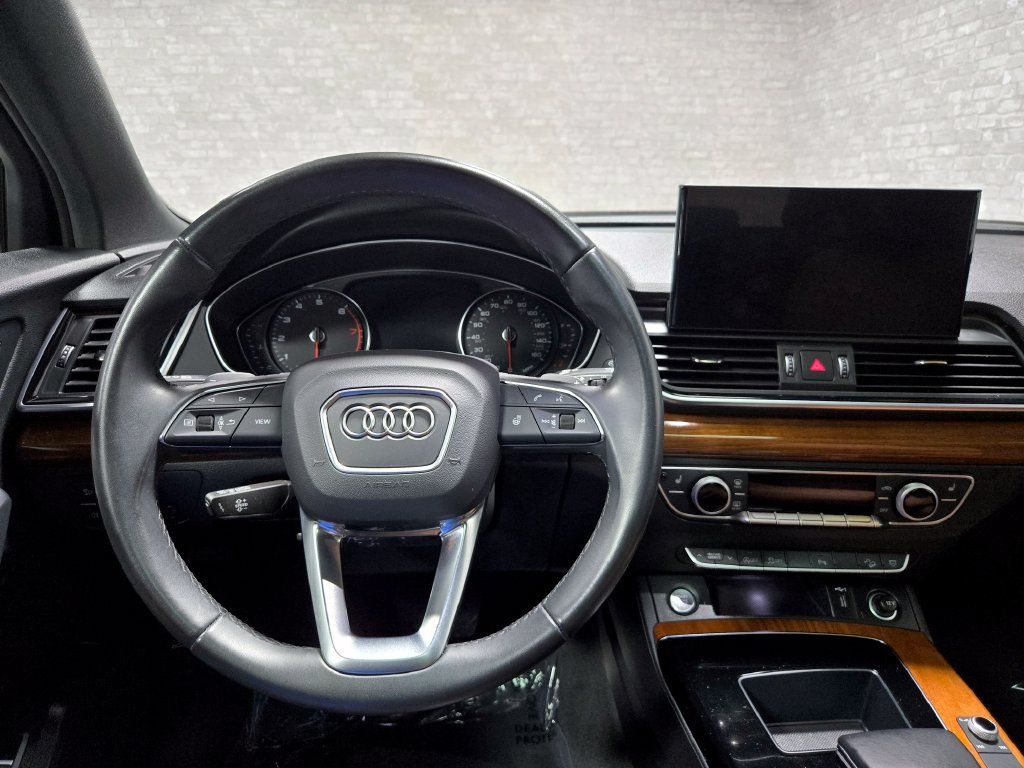 Used 2022 Audi Q5 2.0T Premium w/ Convenience Package AWD/4WD image 17