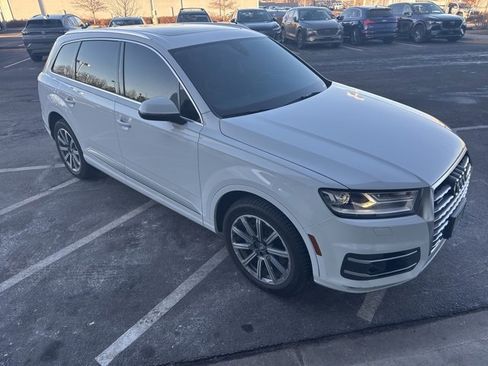 Used 2018 Audi Q7 3.0T Premium Plus w/ Premium Plus Package image 2