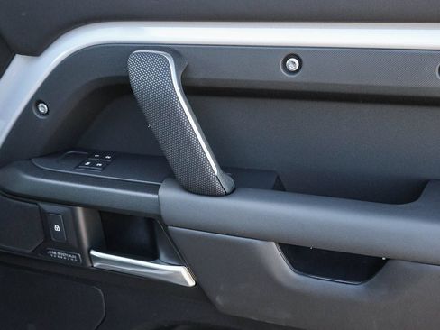 New 2026 Land Rover Defender 110 X AWD/4WD image 18