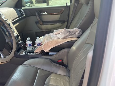 Used 2014 GMC Acadia Denali image 9