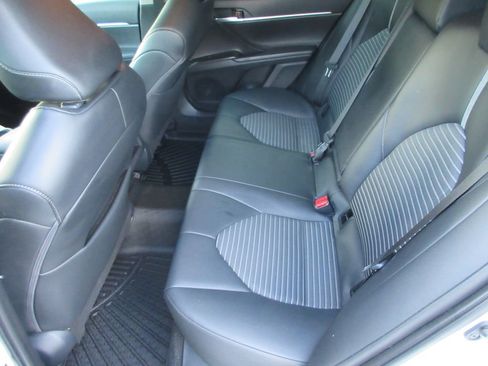 Used 2024 Toyota Camry SE FWD image 13