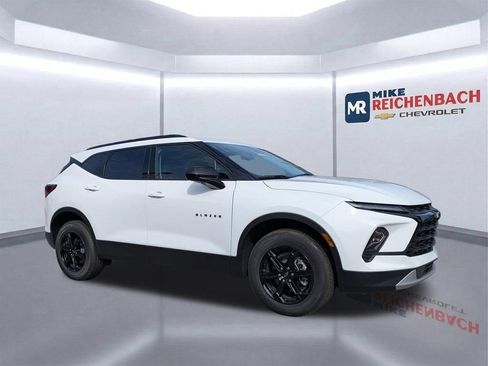 New 2025 Chevrolet Blazer LT w/ Midnight/Sport Edition image 2