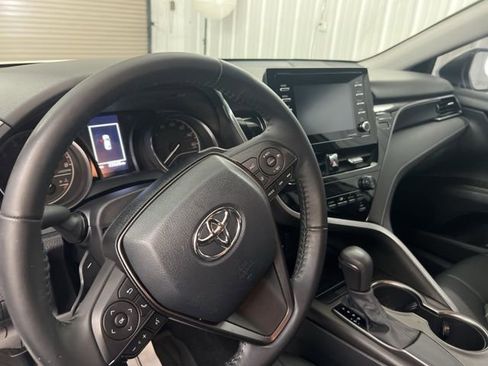 Used 2021 Toyota Camry SE image 26